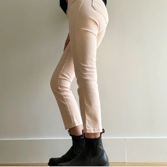 NWT LEVI'S 724 HIGH RISE STRAIGHT CROPPED soft pink -  26 - Picture 5 of 16